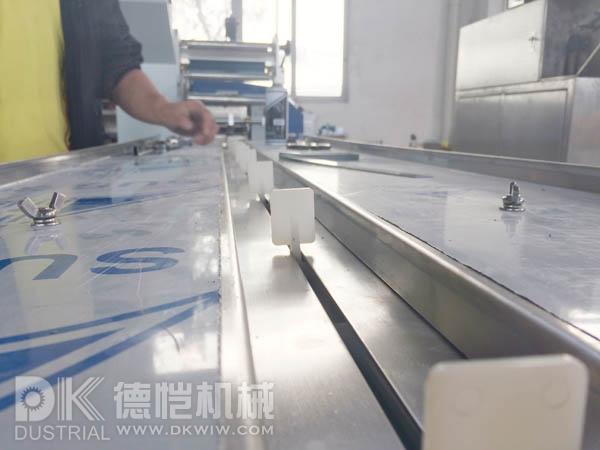 德愷包裝機械 枕式包裝設(shè)備 封切設(shè)備 管材包裝設(shè)備 廣東德愷機械有限公司 佛山德愷機械有限公司 德愷機械包裝機 佛山德愷包裝機 廣東德愷包裝機 佛山德愷包裝機 枕式包裝機廠家 自動整理包裝機 封切收縮機 立式包裝機 稱重充填設(shè)備 提升輸送設(shè)備 封切收縮機 高速邊封包裝機 高速邊封收縮包裝機 全自動直進料袖口式包裝機 高速恒溫熱收縮包裝機 全自動封切包裝機 回轉(zhuǎn)式枕式包裝機 回轉(zhuǎn)伺服式枕式包裝機 下走紙枕式包裝機 往復式枕式包裝機 不銹鋼理料線食品包裝機廠家 餅干包裝機 伺服包裝機